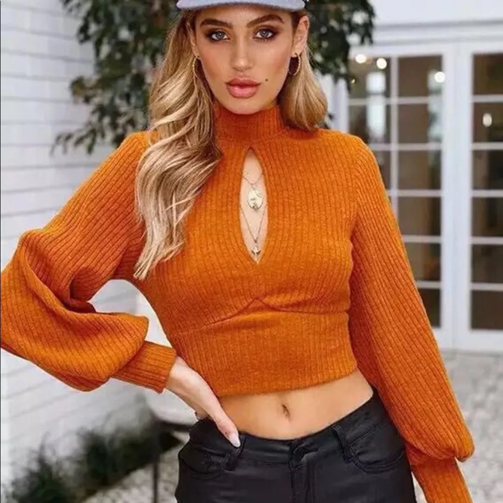 Open Back Blouse - Picture 3 of 6